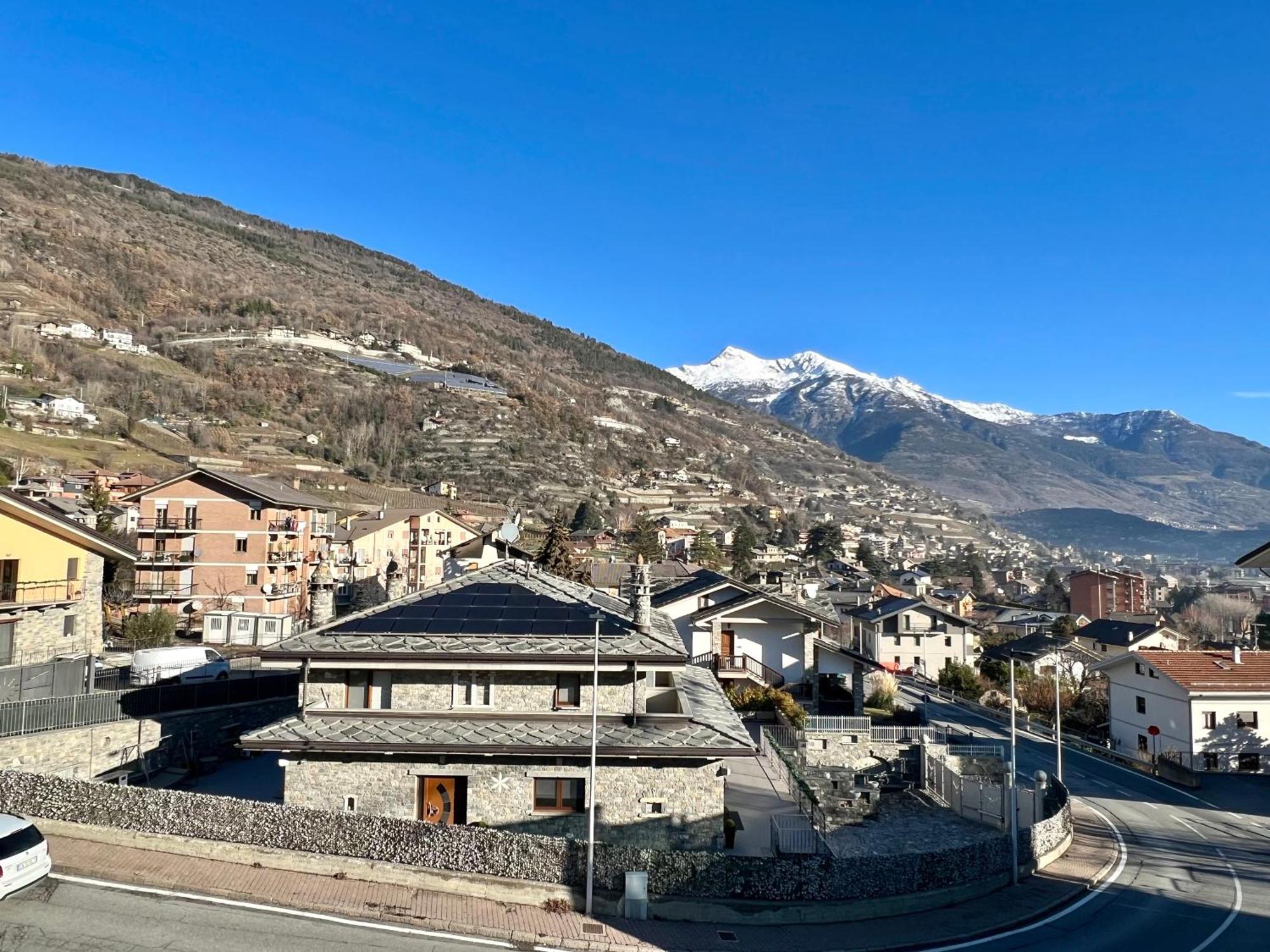 Beau Soleil Lägenhet Aosta Exteriör bild