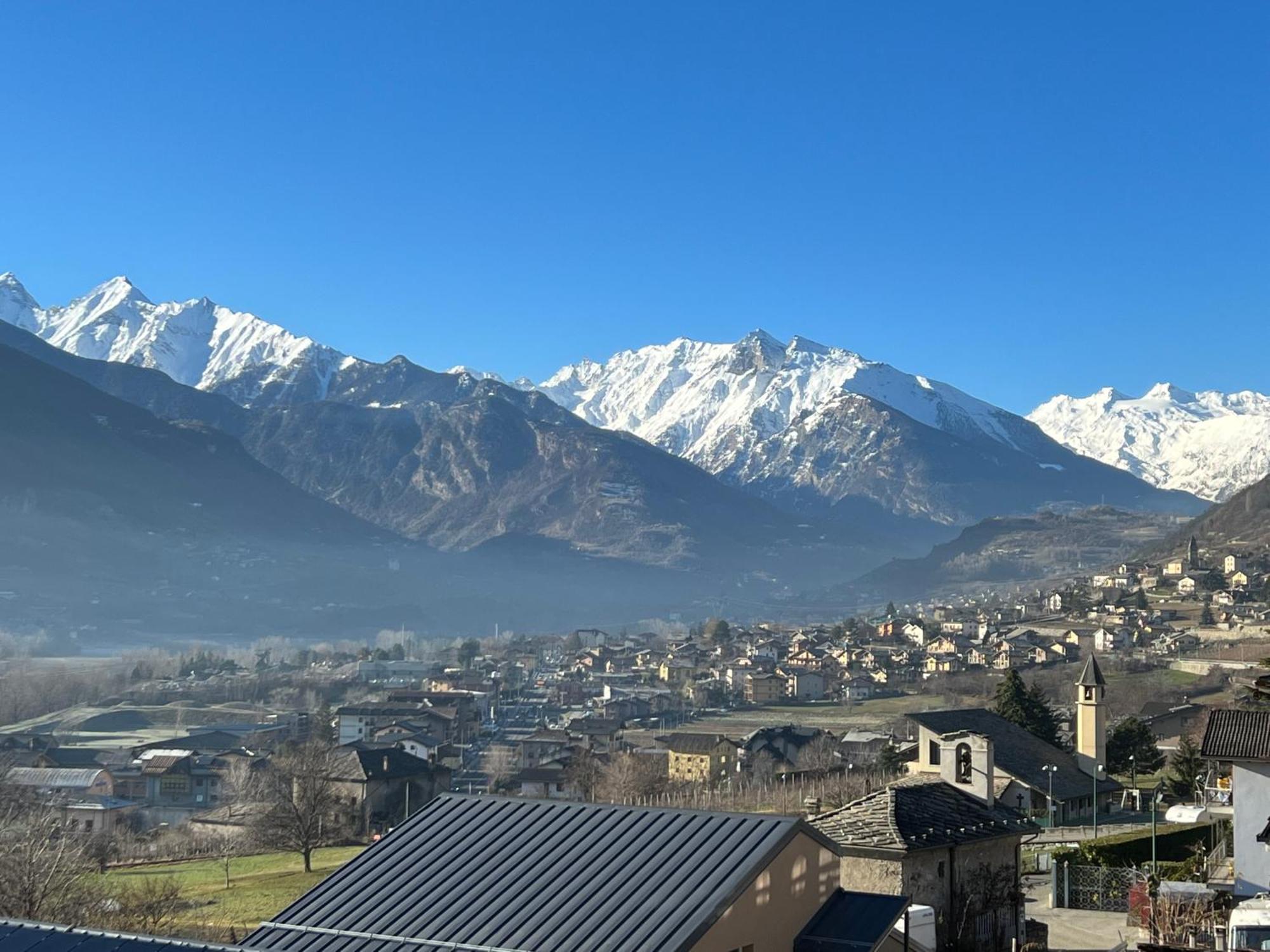 Beau Soleil Lägenhet Aosta Exteriör bild